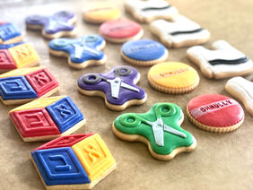 Kosher custom cookies by Au Bon Cake in Miami Beach — photo 10