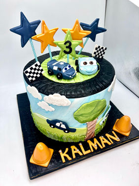 Kosher birthday cake for boys by Au Bon Cake in Miami Beach — photo 3