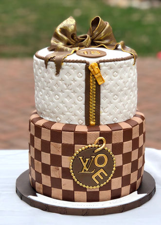 Kosher celebration cake for her by Au Bon Cake in Miami Beach — photo 5