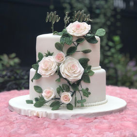 Kosher wedding cake by Au Bon Cake in Miami Beach — photo 1
